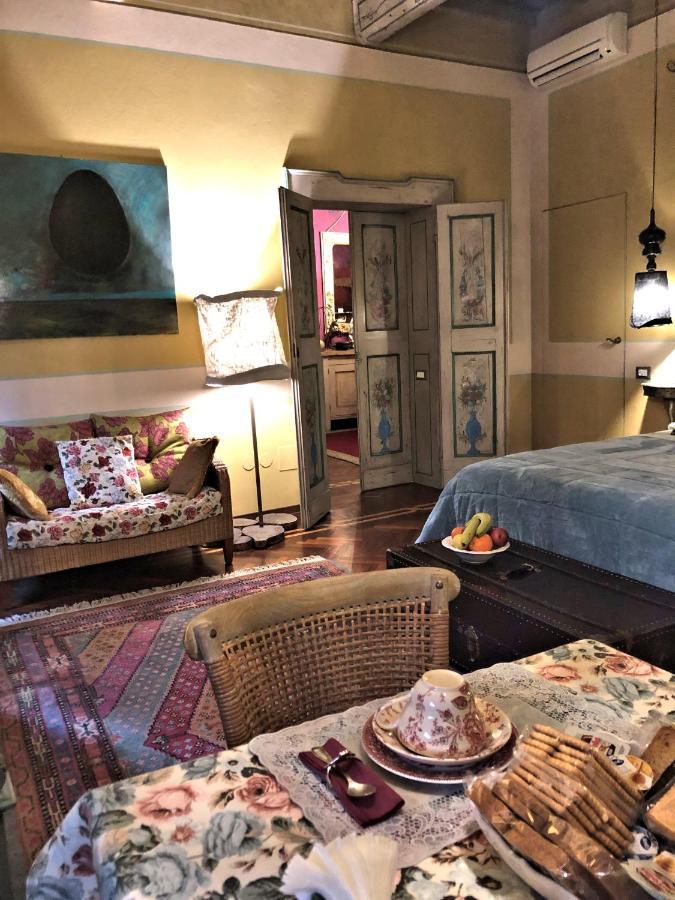 L'Ape Regina Apartment Ферара Екстериор снимка